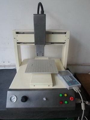 VS-400 400 * 400cm خودکار 3 AXI خودکار دسکتاپ رزین Dispenising ربات