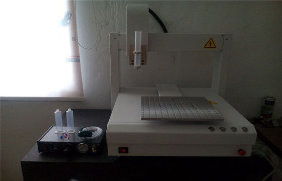 ماشین Benchtop را 3 محور جهانی سیلیکون چسب انصراف ربات
