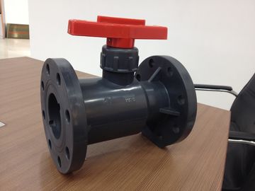 UPVC / PVC 2 راه مته سوراخ کامل عملیات فلنج پلاستیکی دریچه های توپ پیچ و دنده